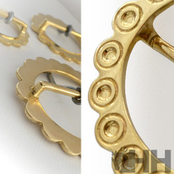 HEBILLA COLLAR DE VACA OVALADA CON ADORNOS