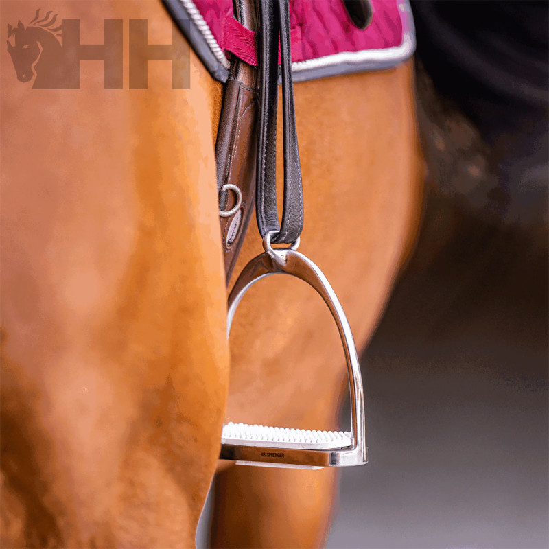 ESTRIBO INGLES SPRENGER BASIC COMPACTO CON TACO Y PASADOR GIRADO (PAR)