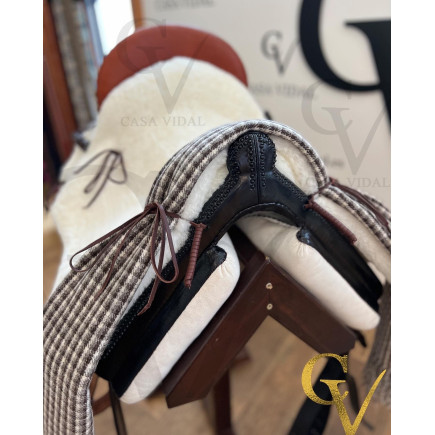SILLA VAQUERA MODELO RIBERA  VIDAL- FIBRA DE VIDRIO